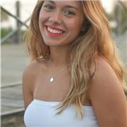 Profesora de matemáticas imparte clases particulares a niños de educación primaria y secundaria